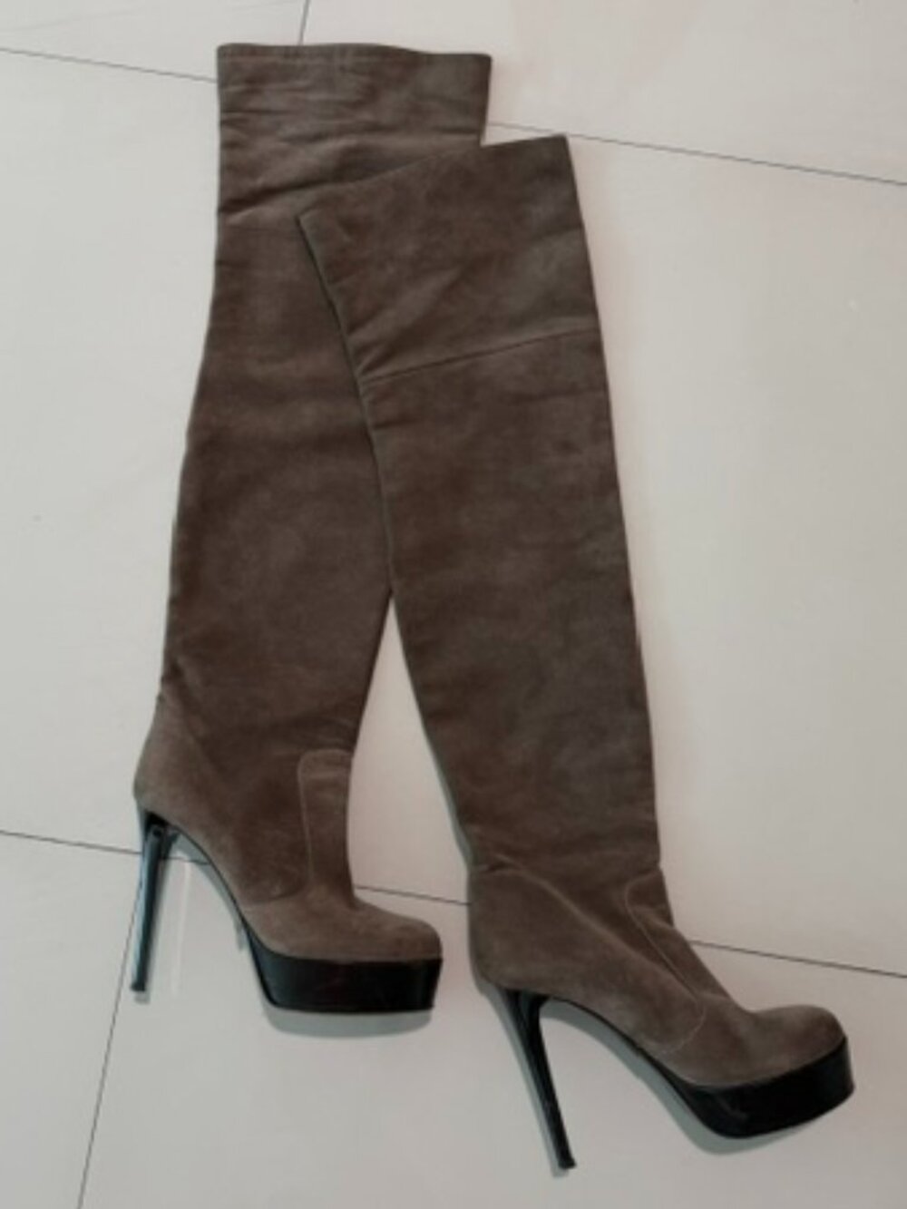 Giuseppe Zanotti over the knee suede boots - Picture 2 of 7